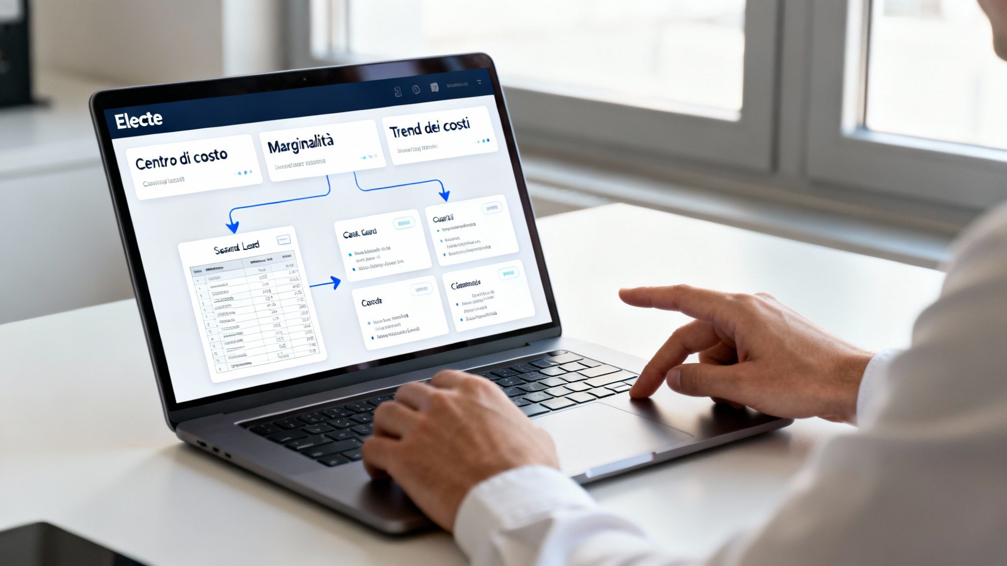 Una persona lavora al laptop, visualizzando una dashboard finanziaria Electe con centro di costo, marginalità e trend dei costi.